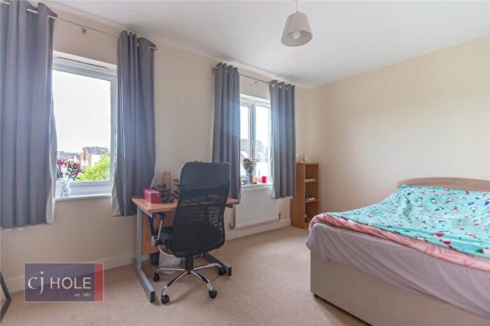 6 Bedroom Semi-Detached House To Rent In Home Leas Close, Bristol, BS16