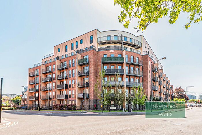 2 Bedroom Flat For Sale In Vanburgh Court, Stoke Road, Slough, SL2