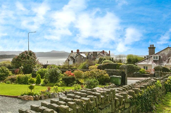 2 Bedroom Flat For Sale In Ty Criccieth, Porthmadog Road, Criccieth, Gwynedd, LL52