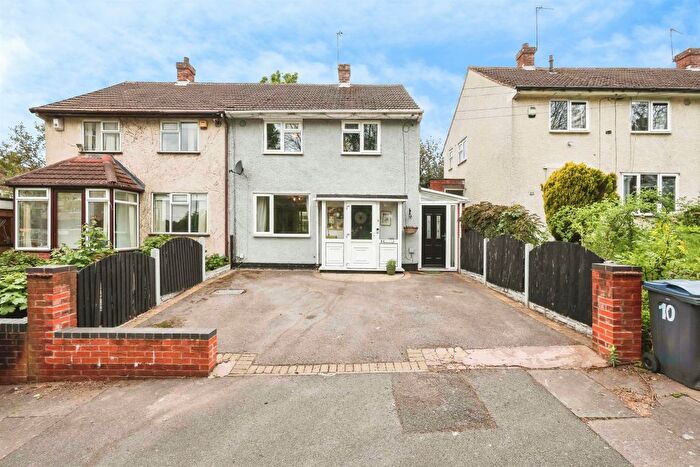 3 Bedroom Semi Detached House For Sale In Wellcroft Road, Birmingham, B34
