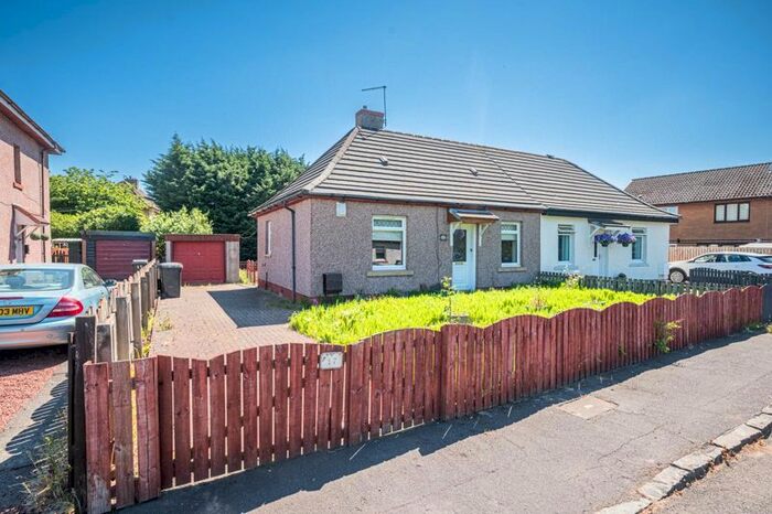 2 Bedroom Semi-Detached Bungalow For Sale In Thankerton Avenue, Holytown, Motherwell, ML1