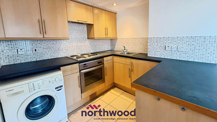 1 Bedroom Flat To Rent In Fore Street, Central, Exeter, EX4