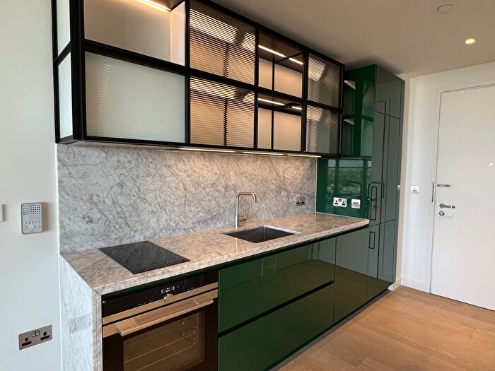 1 Bedroom Flat To Rent In Hobart Building, Wards Place, E14