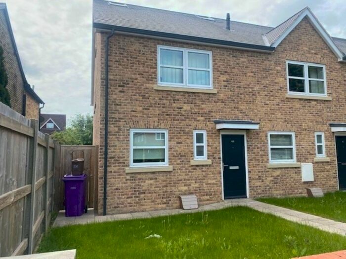 3 Bedroom Semi-Detached House To Rent In Orchard Road, Royston, SG8