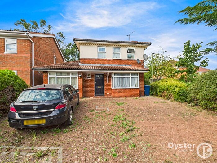 5 Bedroom Detached House To Rent In Kinross Close, Edgware, HA8