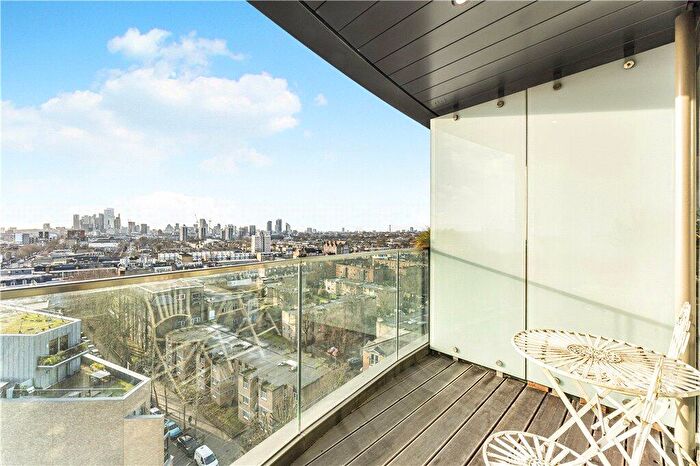 1 Bedroom Apartment For Sale In Kingsland High Street, London, E8