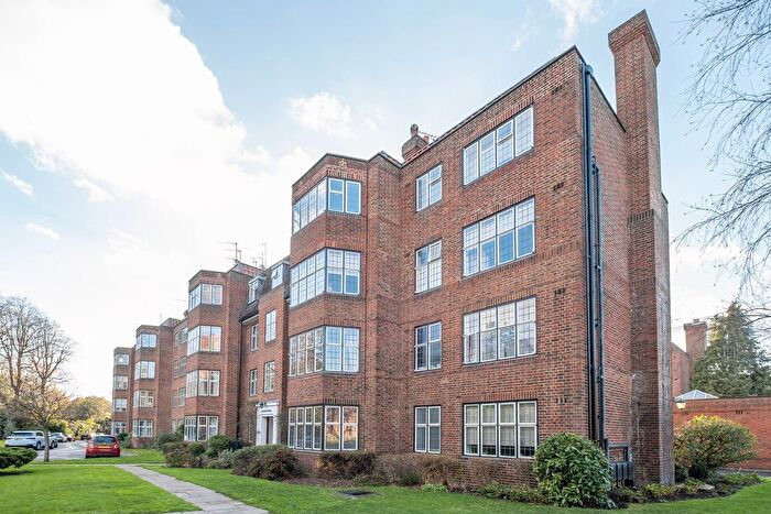 1 Bedroom Flat For Sale In Portsmouth Road, London, SW15