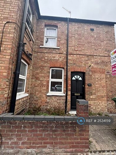 Studio To Rent In Cambridge Road, St. Albans, AL1