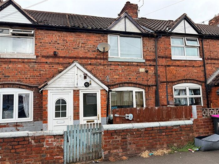 3 Bedroom Terraced House For Sale In Scarsdale Street, Dinnington, Sheffield, S25