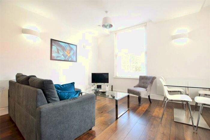 3 Bedroom Apartment To Rent In Kings Road, Reading, Berkshire, RG1