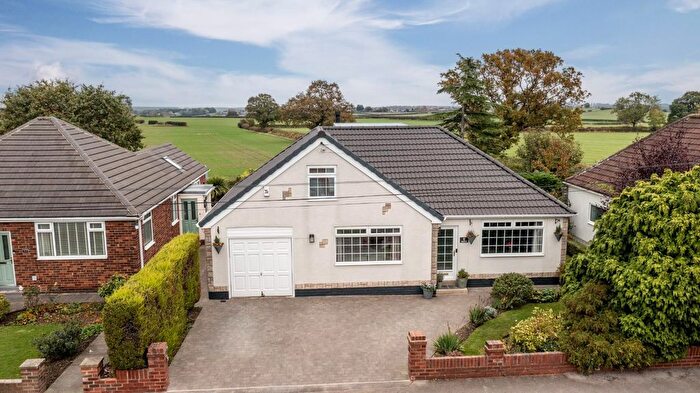 5 Bedroom Detached Bungalow For Sale In Belle Vue Avenue, Scholes, LS15