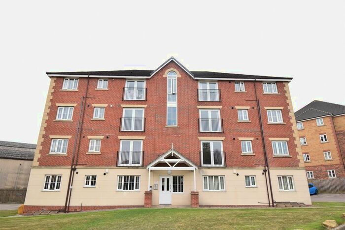 2 Bedroom Flat To Rent In Moorcroft, Ossett, WF5