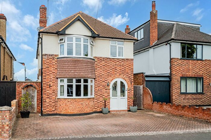 3 Bedroom Detached House For Sale In Highfield Close, Long Ditton, KT6
