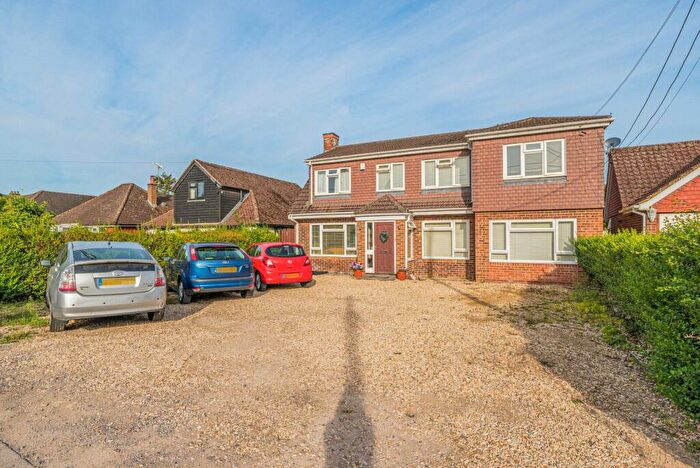 1 Bedroom Garage / Parking To Rent In Kings Road, West End, Woking, GU24