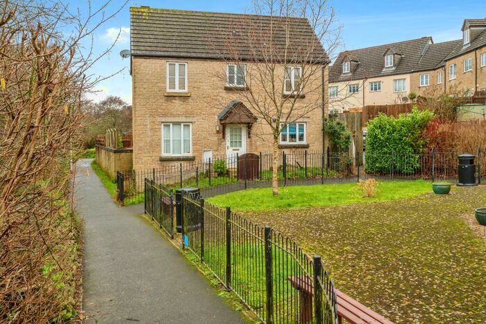 3 Bedroom Detached House To Rent In Triumphal Crescent, Plympton, PL7