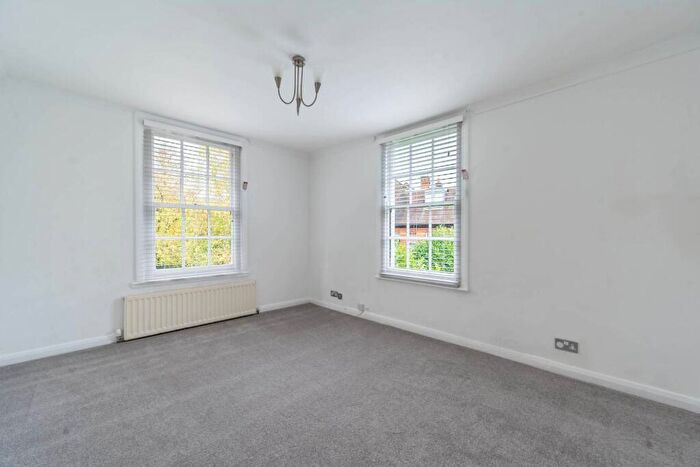 2 Bedroom Flat To Rent In Stanmore Hll, Stanmore, HA7