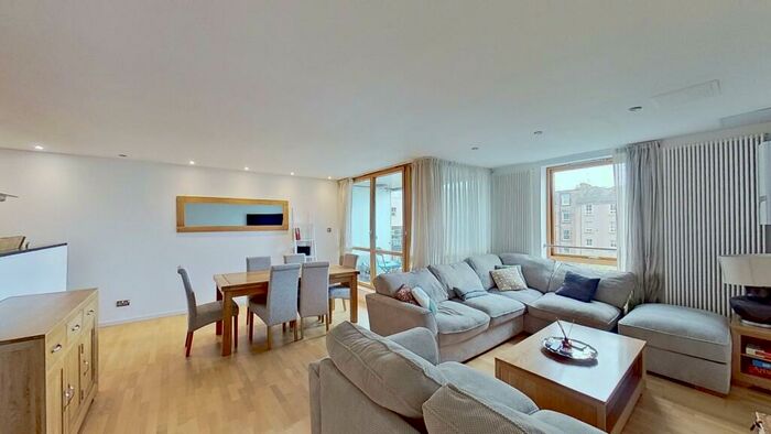 2 Bedroom Flat To Rent In Gardners Crescent, Edinburgh, Midlothian, EH3