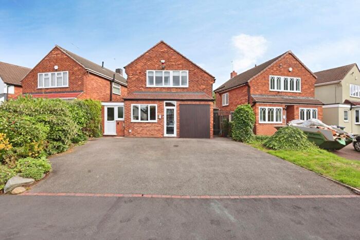 3 Bedroom Detached House For Sale In Red House Park Road, Birmingham, West Midlands, B43