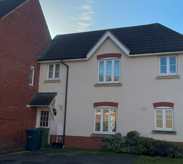 1 Bedroom Maisonette To Rent In King Edward Close, Calne, SN11