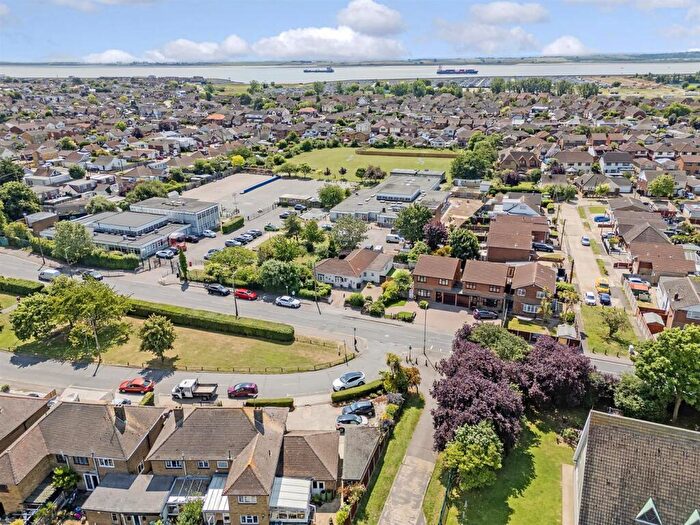 3 Bedroom Detached Bungalow For Sale In Long Road, Canvey Island, SS8