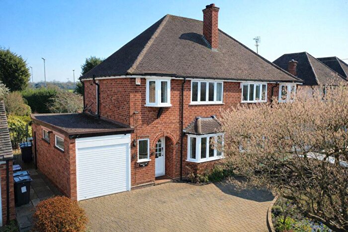 3 Bedroom Semi Detached House For Sale In Walmley Road, Sutton Coldfield, B76