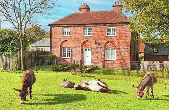 4 Bedroom Detached House For Sale In Sway Road, Brockenhurst, SO42