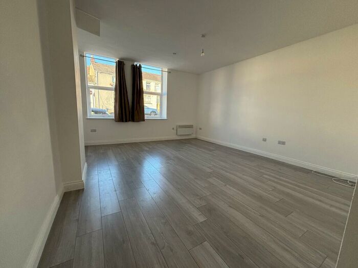 2 Bedroom Flat To Rent In High Street, Nantyffyllon, Maesteg, CF34