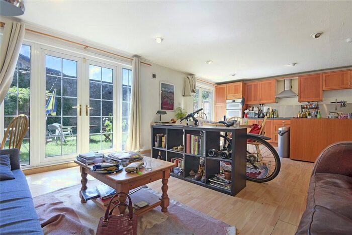 3 Bedroom Property To Rent In Ardleigh Road, De Beauvoir Town, N1