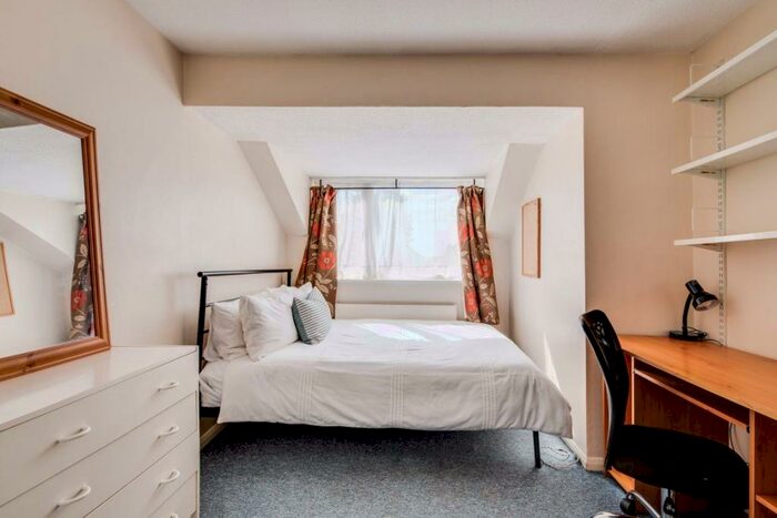 5 Bedroom House To Rent In Reed Avenue, Canterbury, CT1