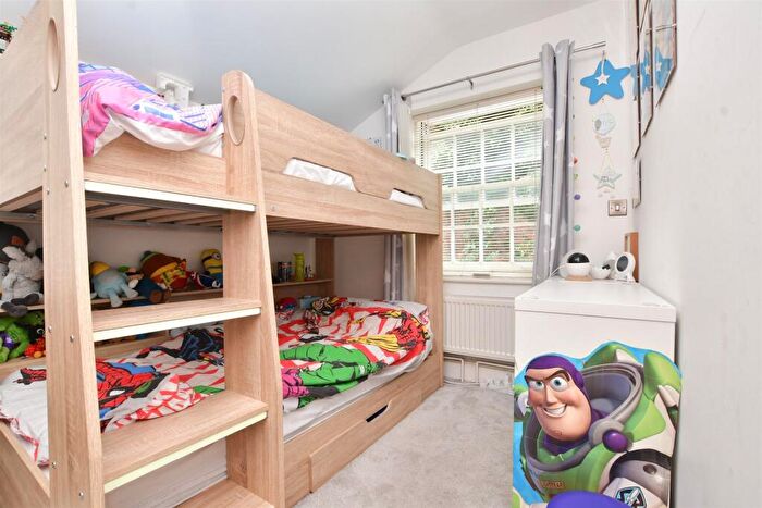 1 Bedroom Detached Bungalow For Sale In Church Street, Epsom, Surrey, KT17