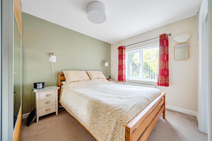 4 Bedroom Link Detached House For Sale In Dark Lane, Witney, OX28