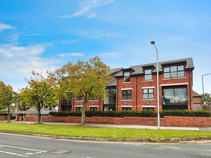 2 Bedroom Flat For Sale In Chapeltown Road, Bromley Cross, BL7
