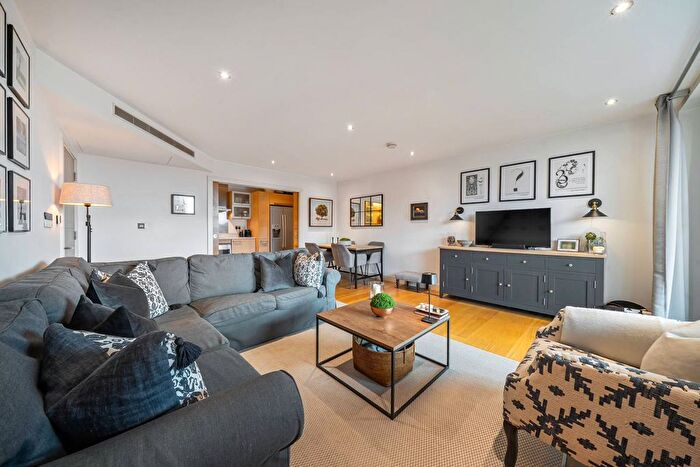 2 Bedroom Flat For Sale In Fountain House, Imperial Wharf, London, SW6