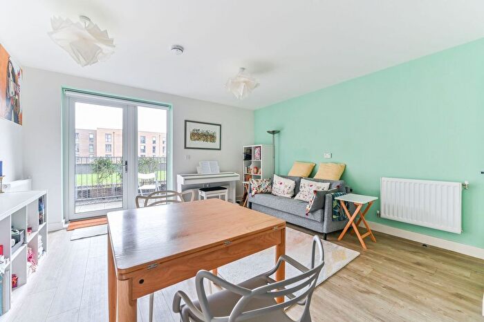 1 Bedroom Flat To Rent In Lambourne House, Anerley, London, SE20