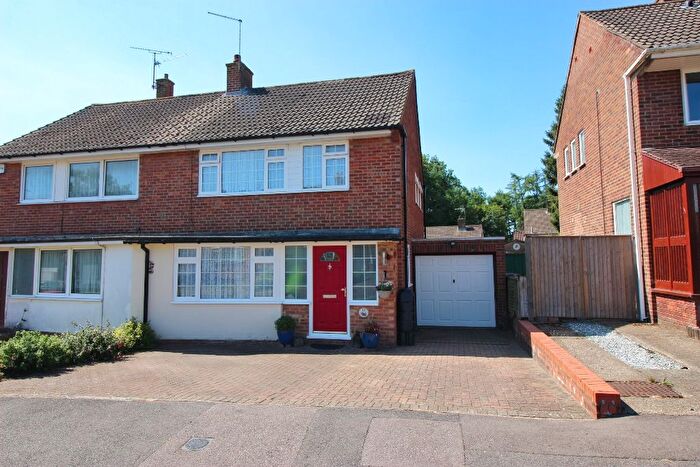 3 Bedroom Semi-detached House For Sale In Wyatt Close, Borough Green, TN15