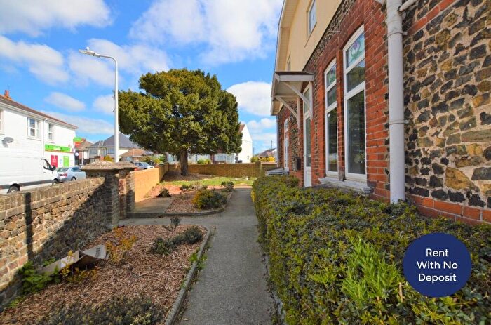 1 Bedroom Flat To Rent In Margate Road, Ramsgate, Kent, CT12