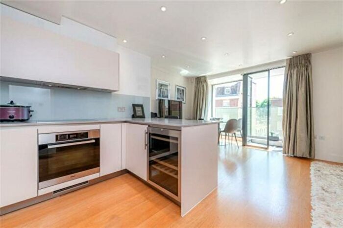 1 Bedroom Flat To Rent In Hyde Park Square, Paddington, W2