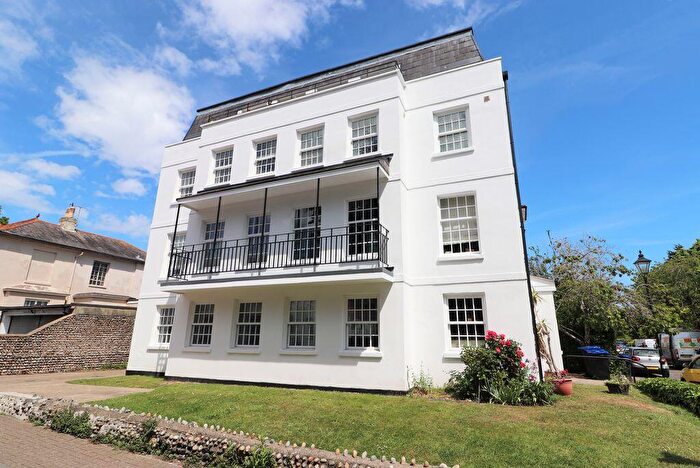 1 Bedroom Flat For Sale In Ambrose Place, Worthing, BN11