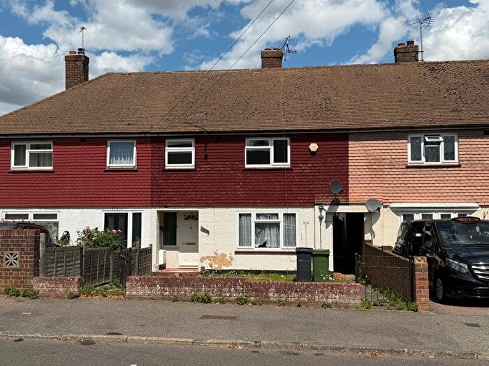 3 Bedroom Terraced House For Sale In Plains Avenue, Maidstone, Kent, ME15