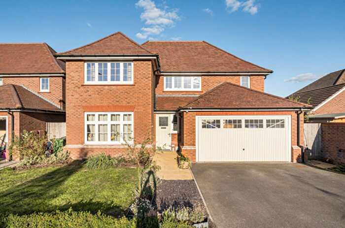 5 Bedroom Detached House For Sale In Jasper Close, Swindon, SN25