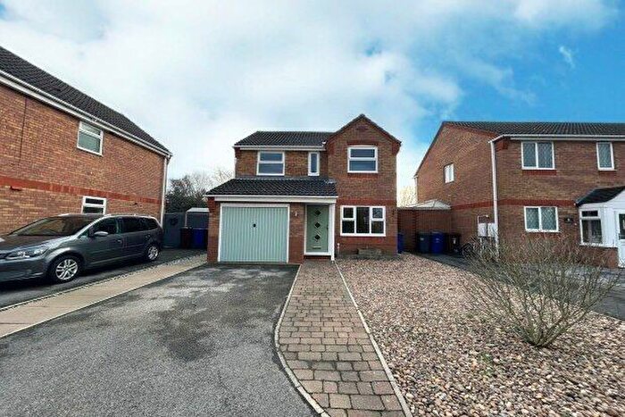 3 Bedroom Property To Rent In Harrison Close, Burton-On-Trent, DE14