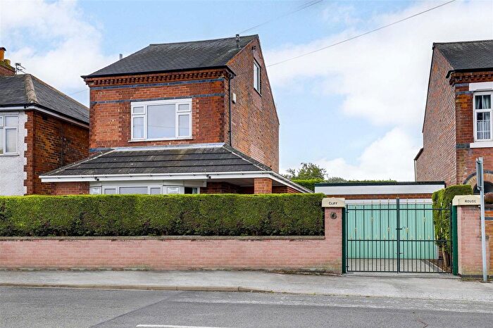 3 Bedroom Detached House For Sale In Daisy Road, Nottingham, NG3