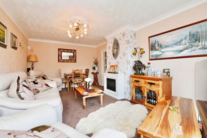 2 Bedroom Detached Bungalow For Sale In Forest Rise, Warsop, Mansfield, NG20