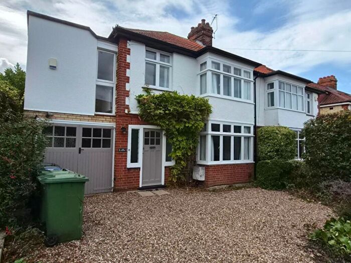 4 Bedroom Semi-Detached House To Rent In Leys Avenue, Cambridge, CB4