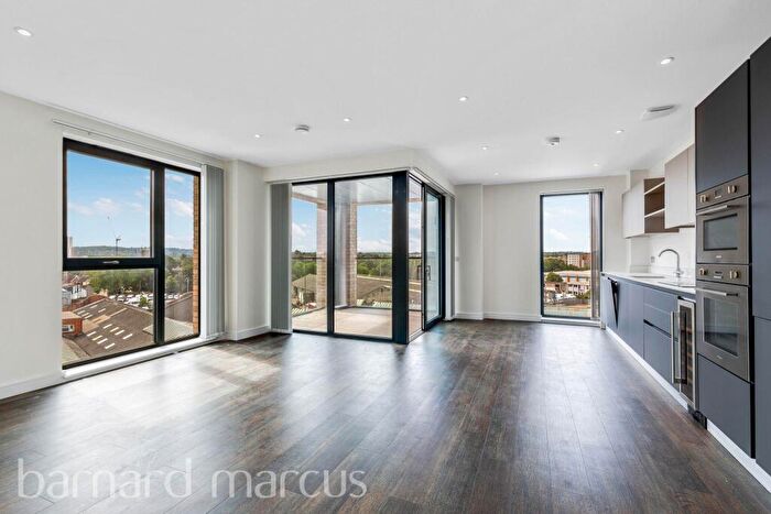 3 Bedroom Apartment To Rent In Grafton Quarter, Croydon, CR0