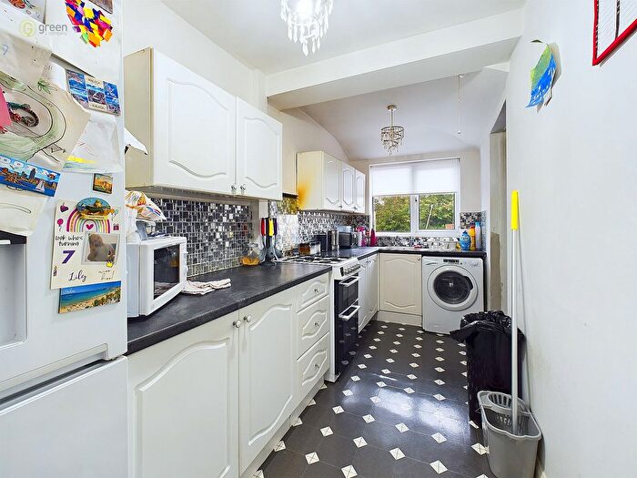 3 Bedroom Terraced House For Sale In Twickenham Road, Kingstanding, Birmingham, B44
