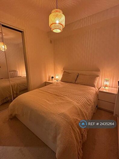 1 Bedroom Flat To Rent In Chelsea Court, High Wycombe, HP12