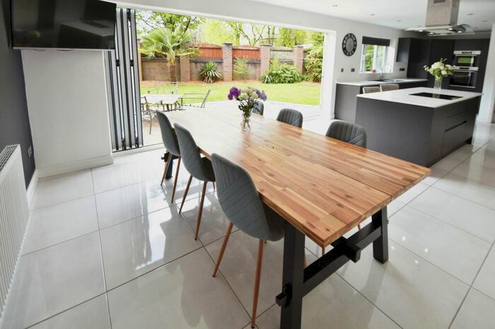 5 Bedroom Detached House For Sale In Castle Hey Close, Bury, BL9