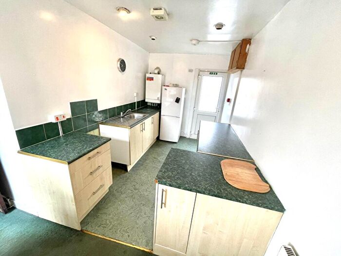 3 Bedroom Flat To Rent In Margaret Street, Mountain Ash, CF45