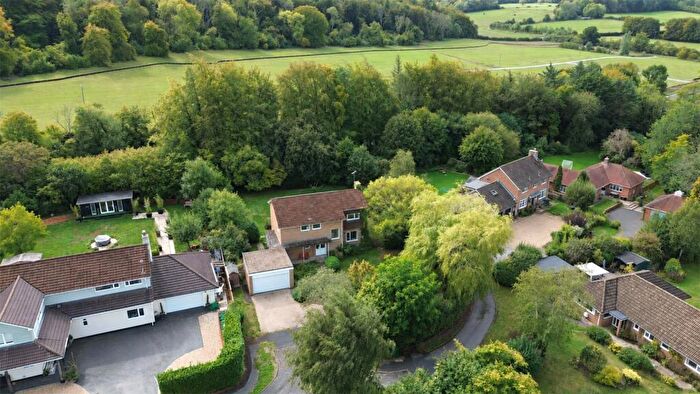 4 Bedroom Detached House For Sale In Whitedown Lane, Alton, Hampshire, GU34